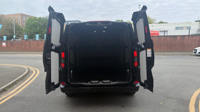 Ford Transit Custom 280 L2 Diesel Fwd 2.0 EcoBlue 136ps H1 Van Limited - Image 3